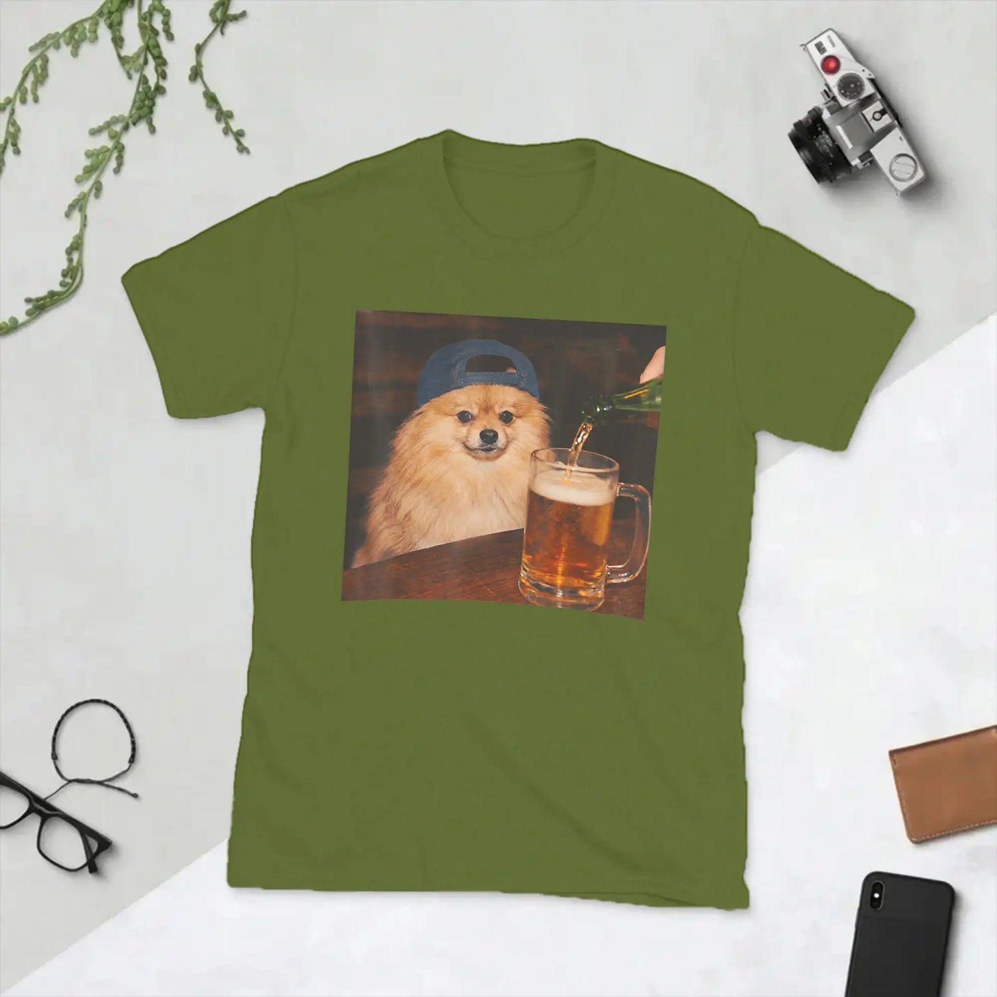 Pomeranian Drinking Beer T-Shirt